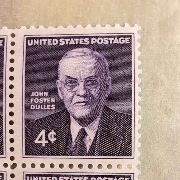 Vintage USPS 4 Cent Stamp Bundle 57 Stamps - Picture 8 of 14